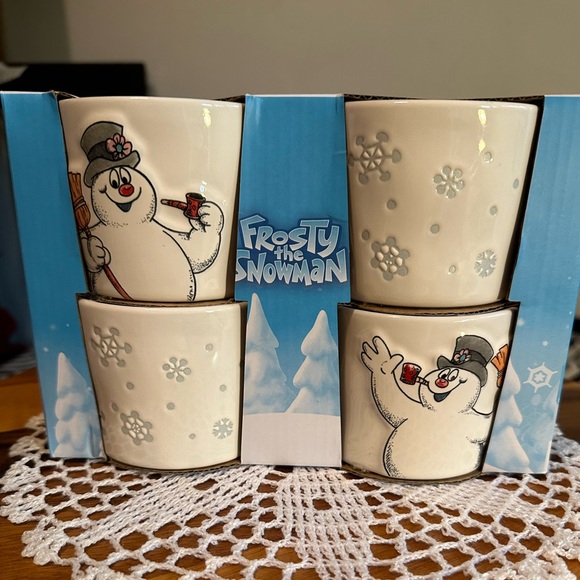 Rae Dunn Other - Ceramic “FROSTY THE SNOWMAN” ramekin set